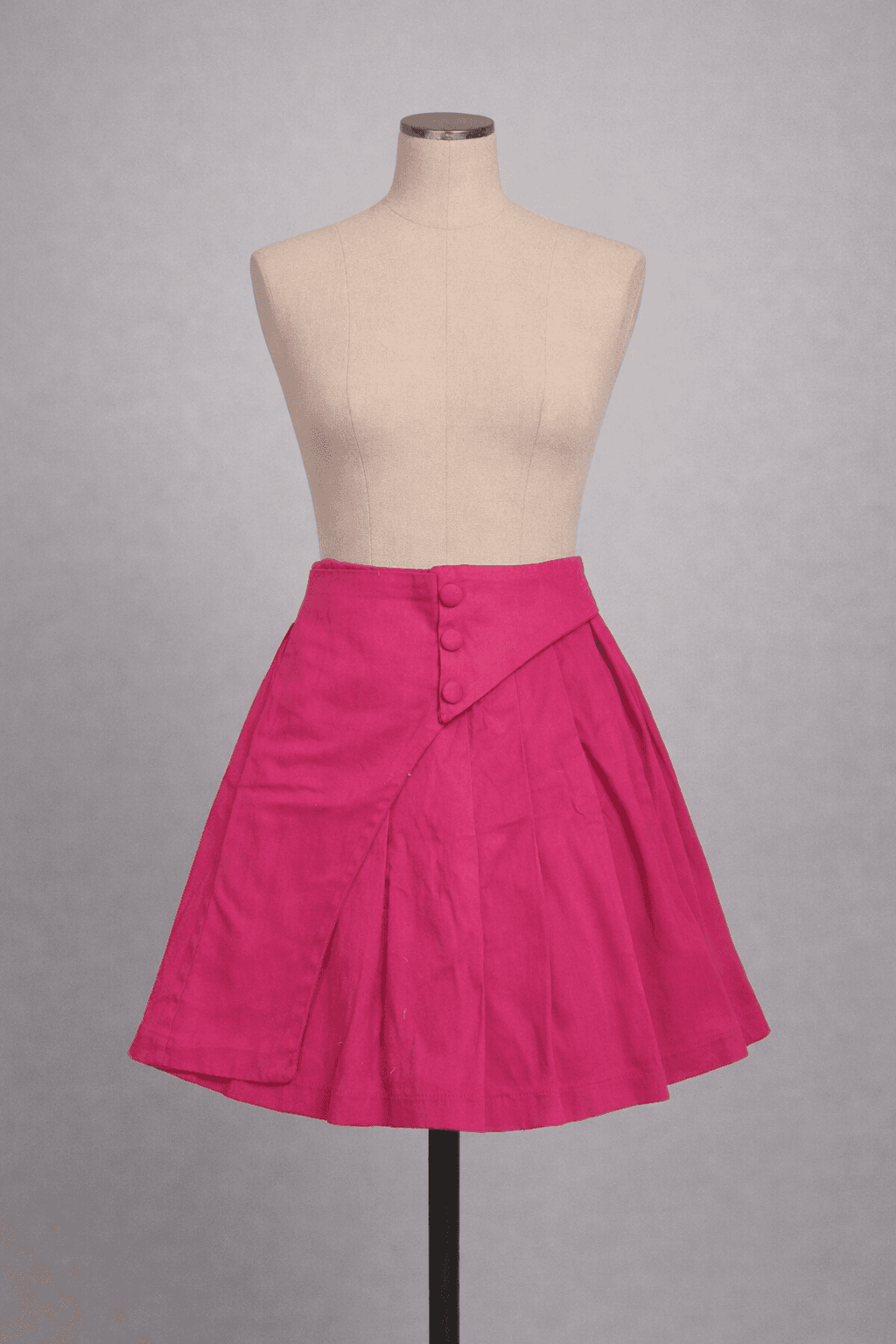 Diseño Editorial - Falda Fucsia